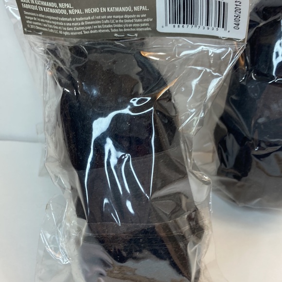 Dimensions Feltworks 100% Wool Pencil Roving Black Felt Needle Felting Crafts - Picture 5 of 13